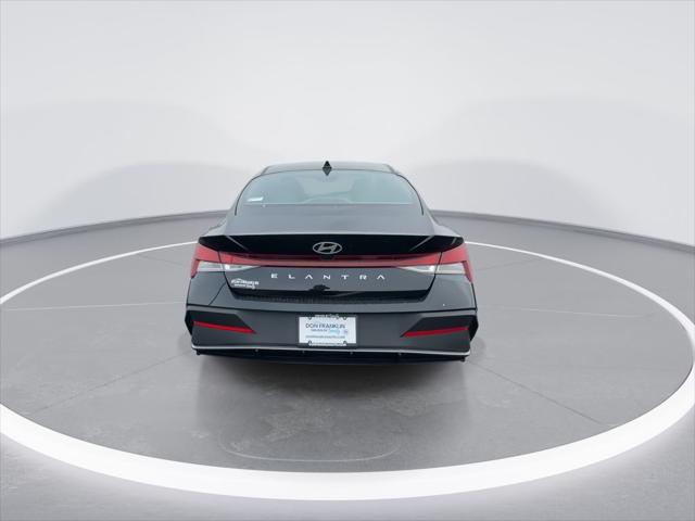 2024 Hyundai Elantra SE