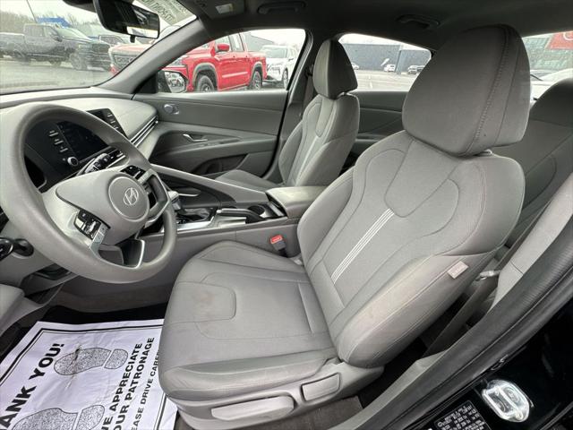 2024 Hyundai Elantra SE