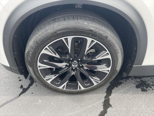 2024 Mazda X-90 Premium Plus
