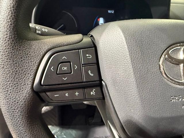 2025 Toyota Sienna LE