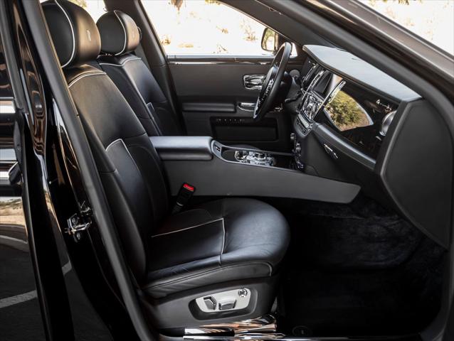 2013 Rolls-Royce Ghost Base