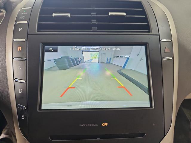 2016 Lincoln MKZ Base