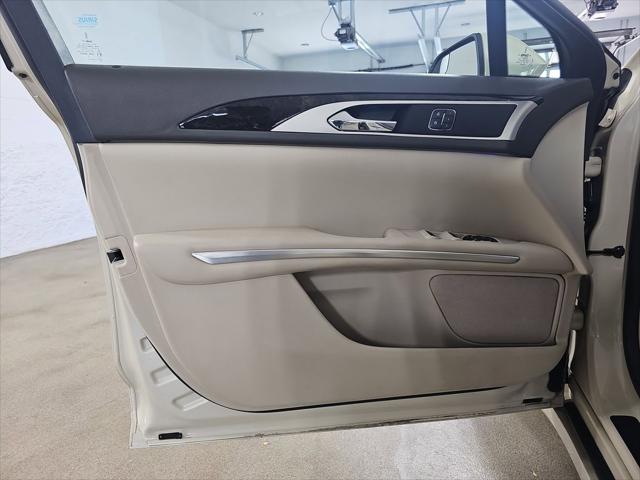2016 Lincoln MKZ Base