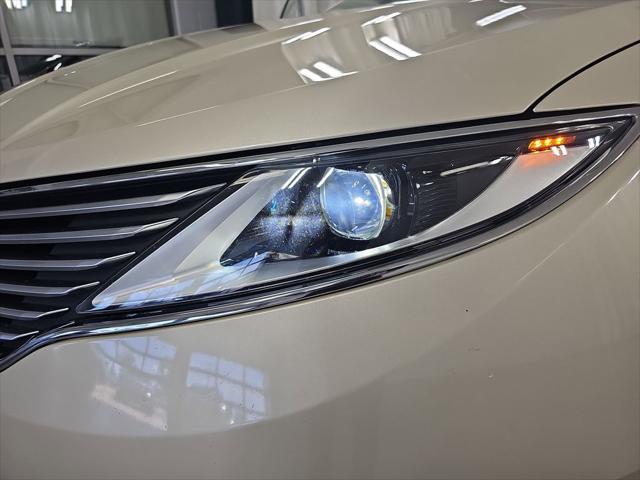 2016 Lincoln MKZ Base