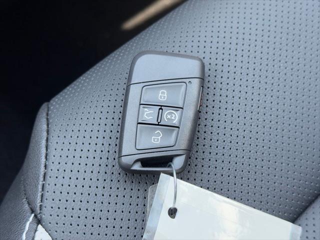 2026 Volkswagen Taos SEL