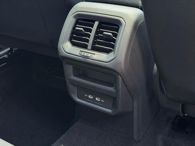 2026 Volkswagen Taos SEL