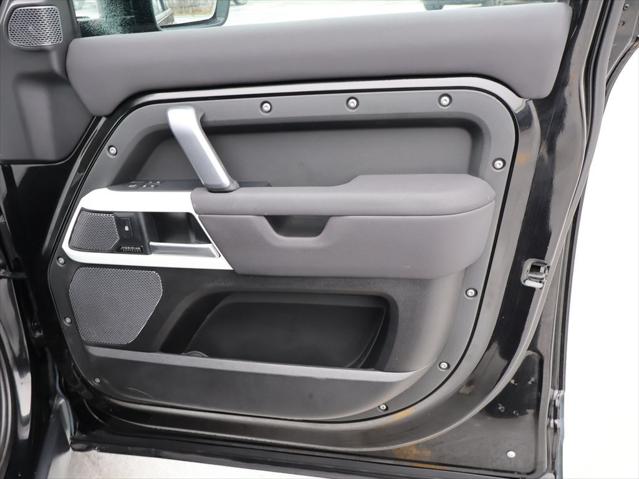 2022 Land Rover Defender 110 X-Dynamic SE
