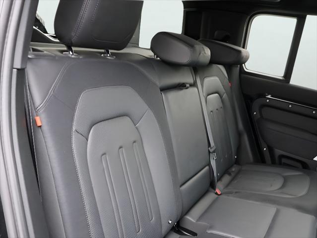 2022 Land Rover Defender 110 X-Dynamic SE