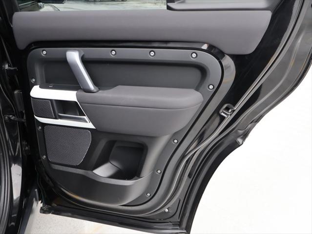 2022 Land Rover Defender 110 X-Dynamic SE