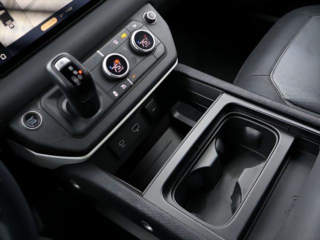 2022 Land Rover Defender 110 X-Dynamic SE