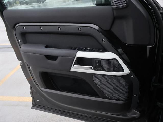 2022 Land Rover Defender 110 X-Dynamic SE