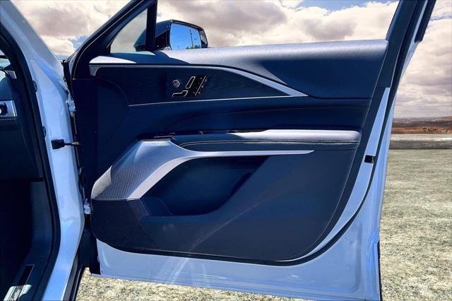 2025 Cadillac iQ Luxury 3 RWD