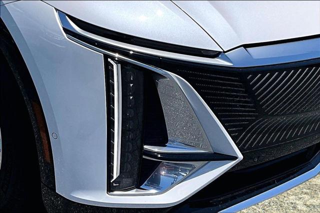 2025 Cadillac iQ Luxury 3 RWD