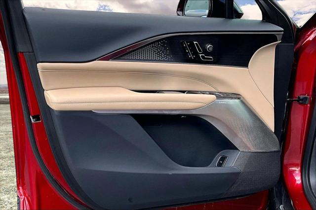 2024 Cadillac iQ Sport w/1SK