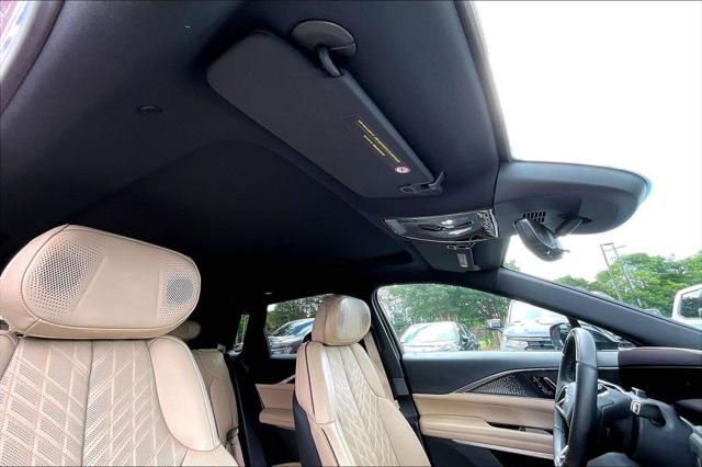2024 Cadillac iQ Sport w/1SK