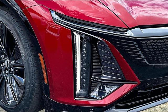 2024 Cadillac iQ Sport w/1SK