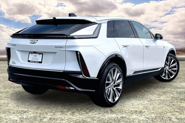 2024 Cadillac iQ Luxury w/1SE