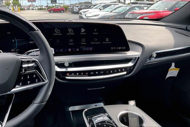 2024 Cadillac iQ Luxury w/1SE
