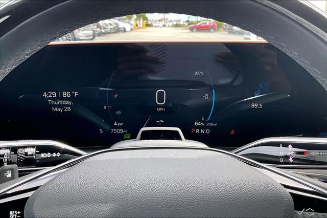 2024 Cadillac iQ Luxury w/1SE