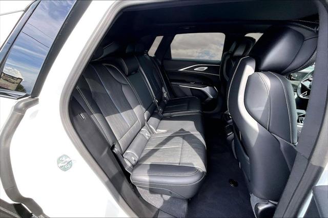 2024 Cadillac iQ Luxury w/1SE
