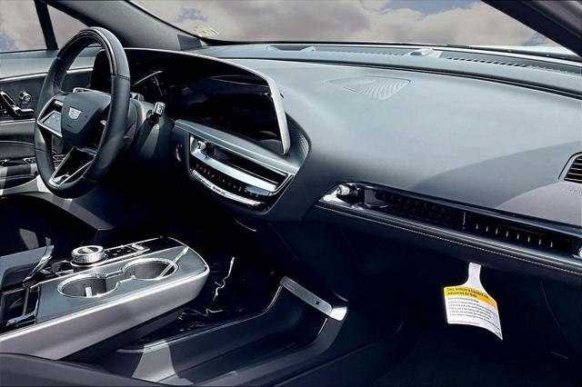 2024 Cadillac iQ Luxury w/1SE