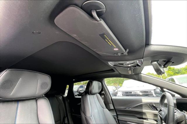 2024 Cadillac iQ Luxury w/1SE