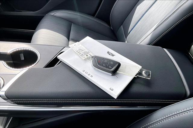 2024 Cadillac iQ Luxury w/1SE