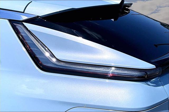 2024 Cadillac iQ Tech w/1SA