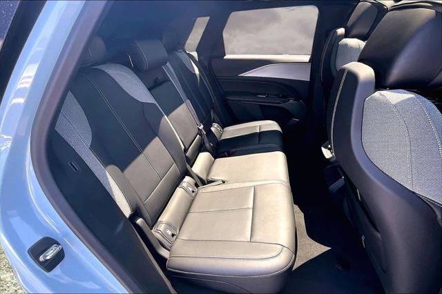 2024 Cadillac iQ Tech w/1SA