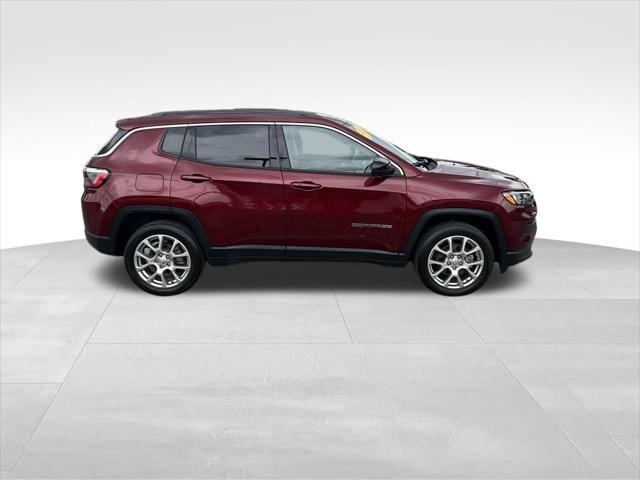 2022 Jeep Compass Latitude Lux 4x4