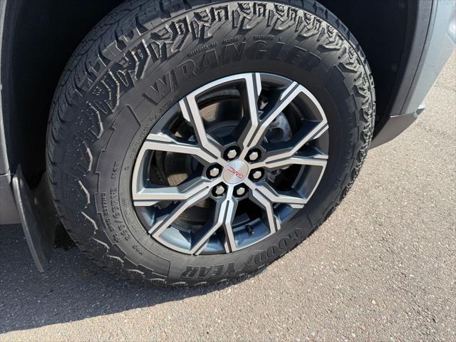 2025 GMC Acadia AWD AT4