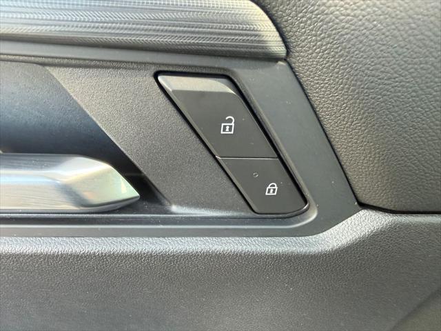 2025 GMC Acadia AWD AT4