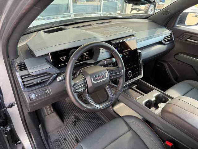 2025 GMC Acadia AWD AT4