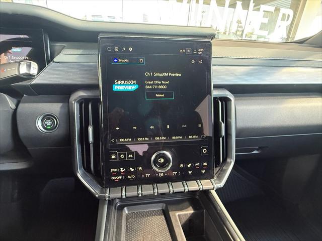 2025 GMC Acadia AWD AT4