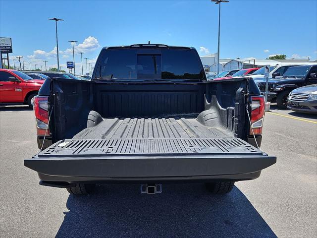 2024 Nissan Titan Crew Cab PRO-4X 4x4