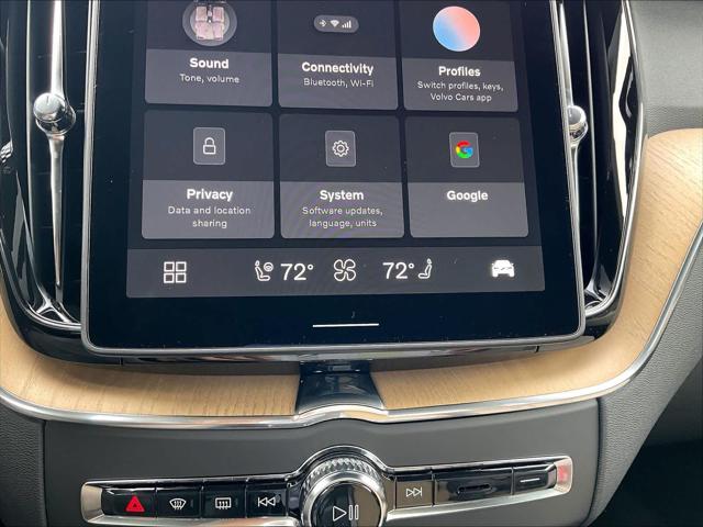 2026 Volvo XC60 B5 Plus