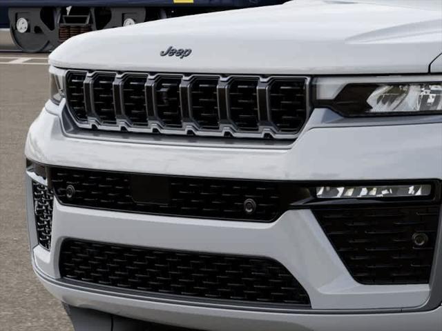 2026 Jeep Grand Cherokee Summit 4x4