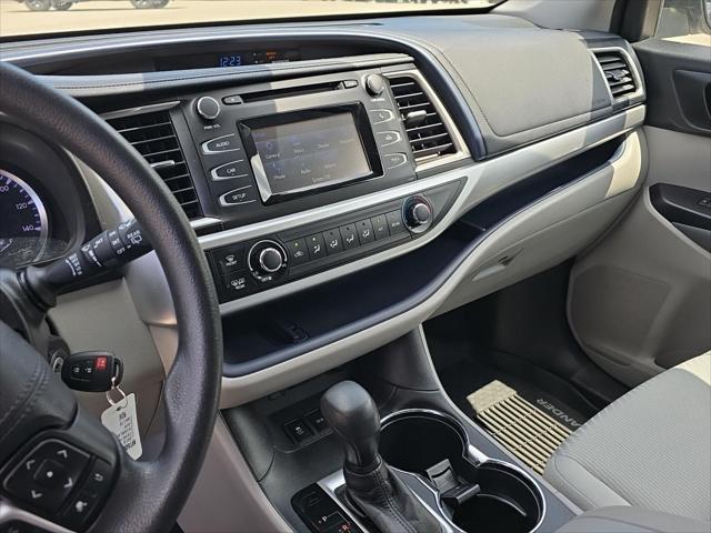 2018 Toyota Highlander LE