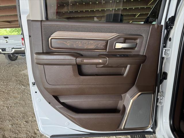 2025 Ram 3500 LimitedLimited Longhorn Mega Cab 4x4 6'4" Box