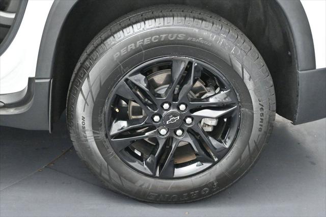 2023 Chevrolet Traverse FWD LT Cloth