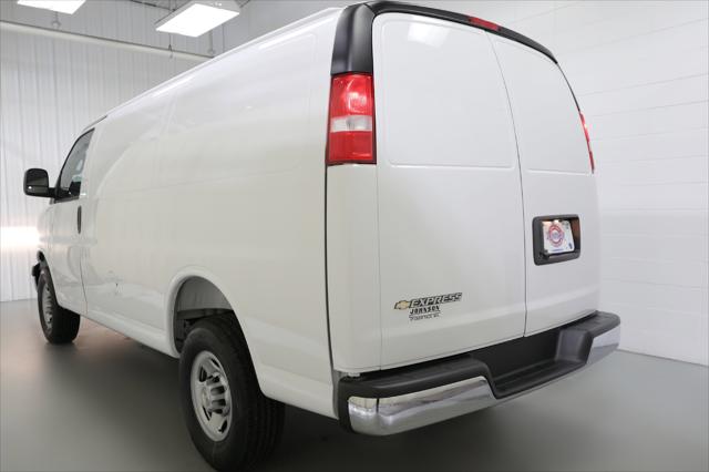 2026 Chevrolet Express Cargo Van 2500 Regular Wheelbase, WT, RWD