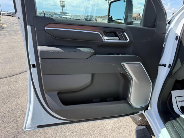 2026 GMC Sierra 3500HD Crew Cab, Long Bed, Denali Dual Rear Wheel, 4WD