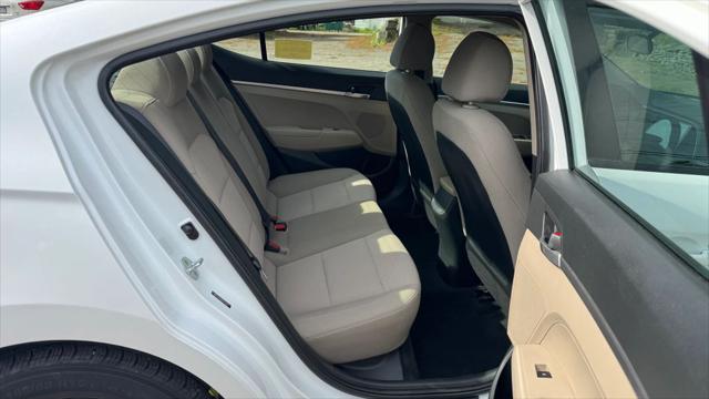 2019 Hyundai Elantra SE