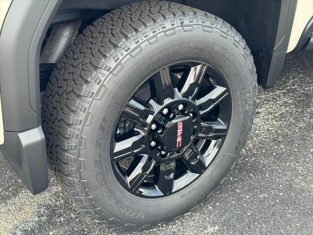 2026 GMC Sierra 2500HD Crew Cab, Standard Bed, AT4, 4WD