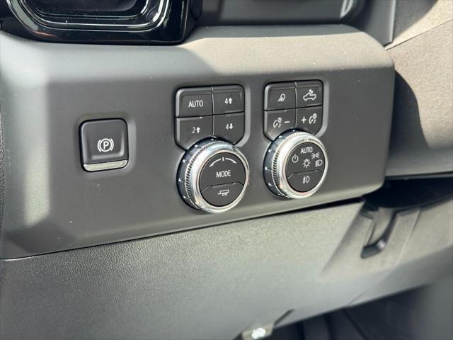 2026 GMC Sierra 2500HD Crew Cab, Standard Bed, AT4, 4WD