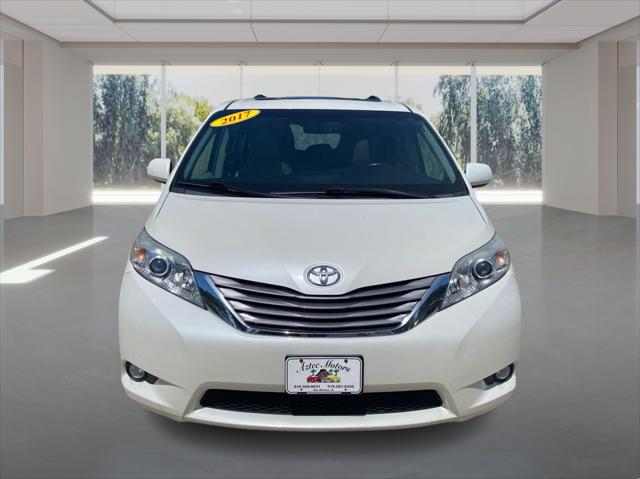 2017 Toyota Sienna XLE 8 Passenger