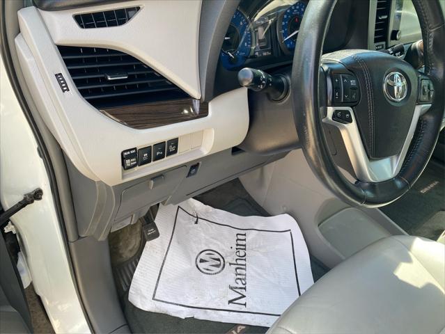 2017 Toyota Sienna XLE 8 Passenger
