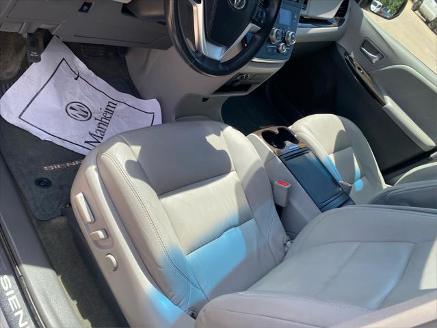 2017 Toyota Sienna XLE 8 Passenger
