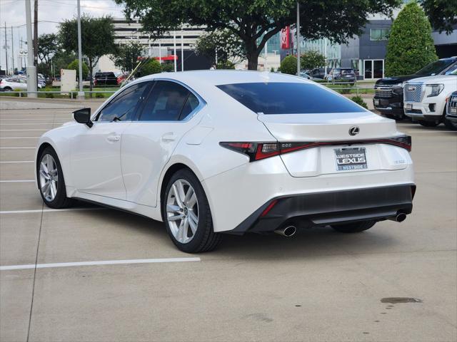 2024 Lexus IS 300 - Photo 5
