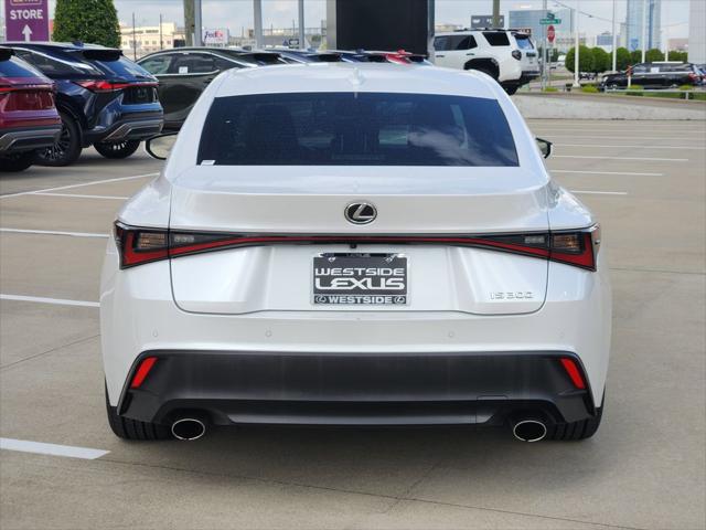 2024 Lexus IS 300 - Photo 6